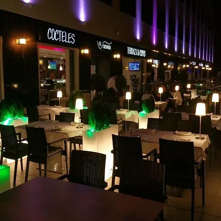 Otel Dna Monse & Golf