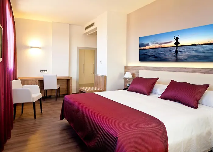 Hotel Dna Monse & Golf