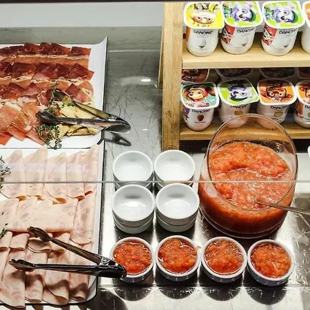 Dna Monse & Golf Отель Торевьиа