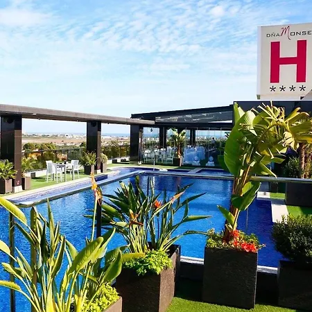 Отель Dna Monse & Golf Торевьиа