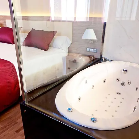 Dna Monse & Golf Отель